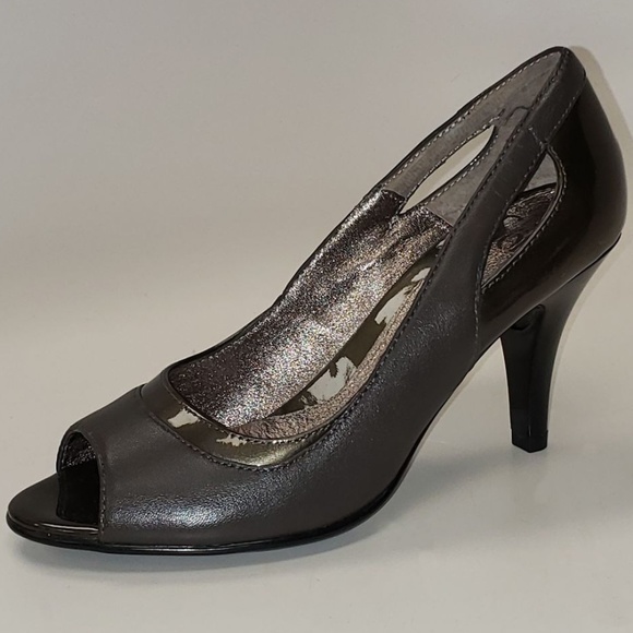 sofft high heels